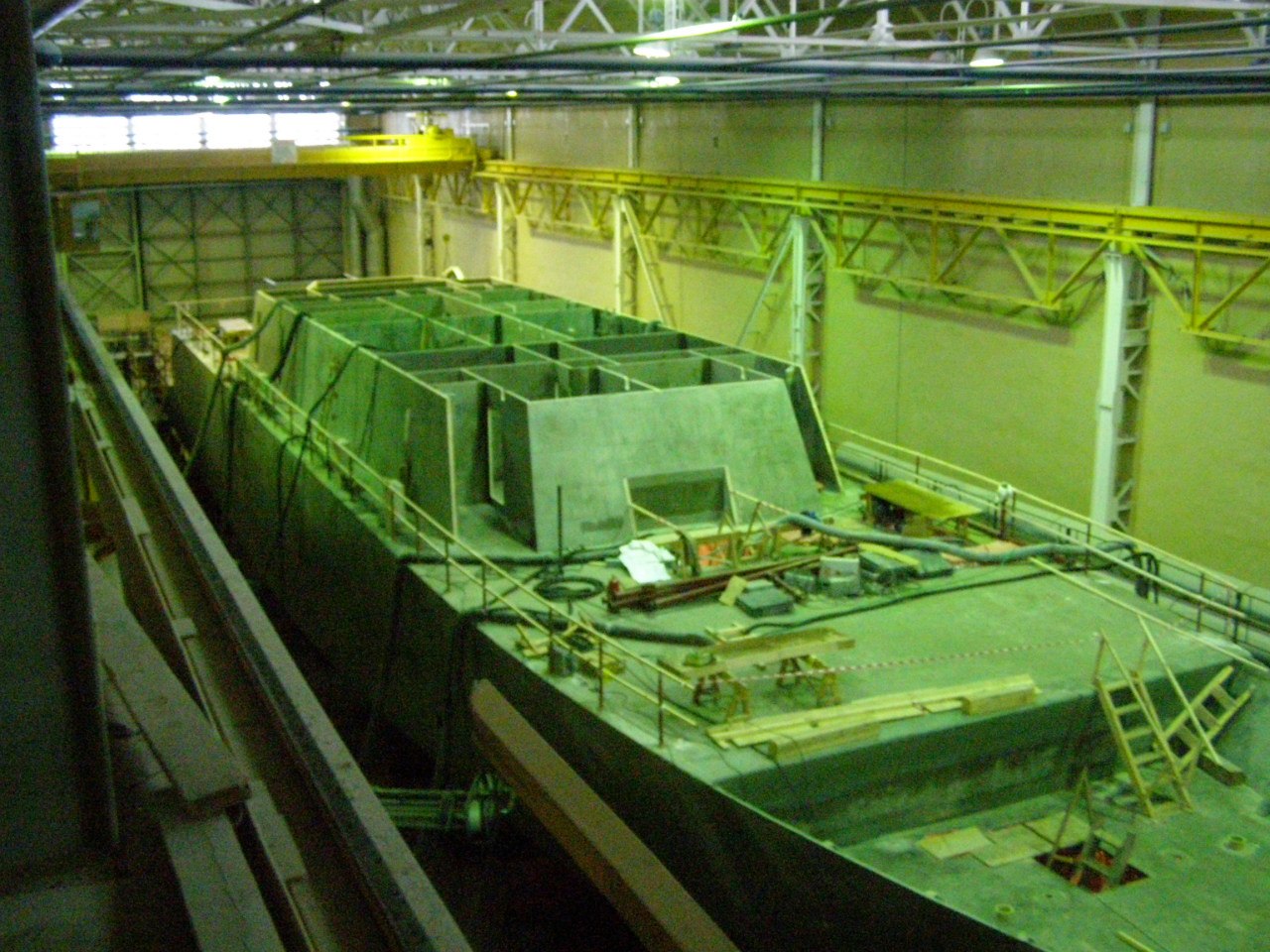 Закладка завода дро. Блоки секций корабля фото Зеленодольск.