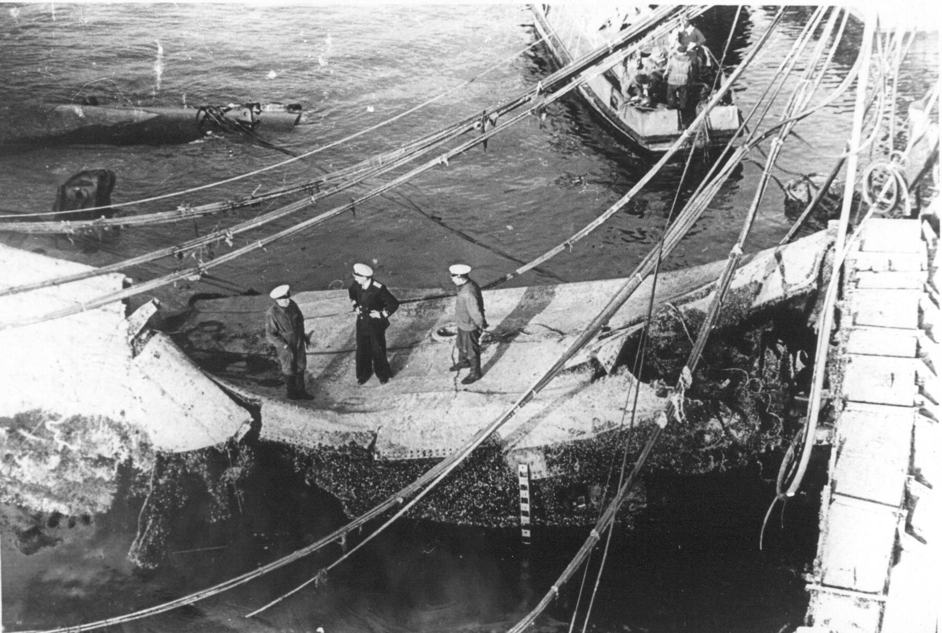 Тайна линкора. Гибель линкора Новороссийск в 1955. Линкора "Новороссийск" 29 октября 1955 года. Линкор Новороссийск 1955. Линкор Новороссийск Севастополь.